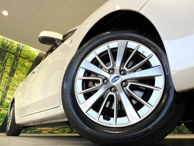 �y����16�C���`�A���~�z�C�[���z�O�ςɃ}�b�`���������A���~�z�C�[���𑕒����Ă���܂��B�e��ЊO�A���~�z�C�[����A�X�^�b�h���X�^�C�����戵�����Ă���܂��B���񂲑��k����������