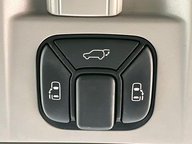 �y�����p���[�X���C�h�h�A�z�X�}�[�g�L�[��^�]�Ȃ̃X�C�b�`�Ō�ȗ����X���C�h�h�A�̊J���\���d��������͂����ăh�A���J����K�v�������A�����Ȃ��q�l�ł��ȒP�ɊJ���߂ł����K�ł���