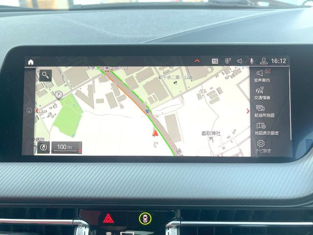 �������i�r:��̊��̂���i�r�́A����������ԓ������o���Ă���܂��BBluetooth�Đ��ȂǃI�[�f�B�I�@�\���[�����Ă���܂��̂ŁA�^�]�����y���߂܂���