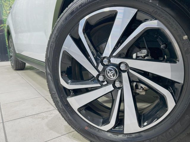 �y�O���[�h��p����17�C���`�A���~�z�C�[���z�f�U�C�����̍��������A���~�z�C�[���𑕒����Ă���܂��B�e��ЊO�A���~�z�C�[����A�X�^�b�h���X�^�C�����戵�����Ă���܂��B���񂲑��k����������