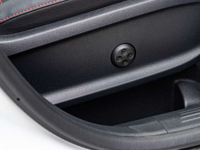 �y ���Ԍ���C�x���g��t�F�A �z�A�y���^�ł̓N���X�}�X�ȂǋG�߂̃C�x���g��t�@���~�[�e�B���O�A�W����Ȃǂւ̎Q�����s���A�܂������ɉ����������ȃL�����y�[�������{���Ă��܂��B