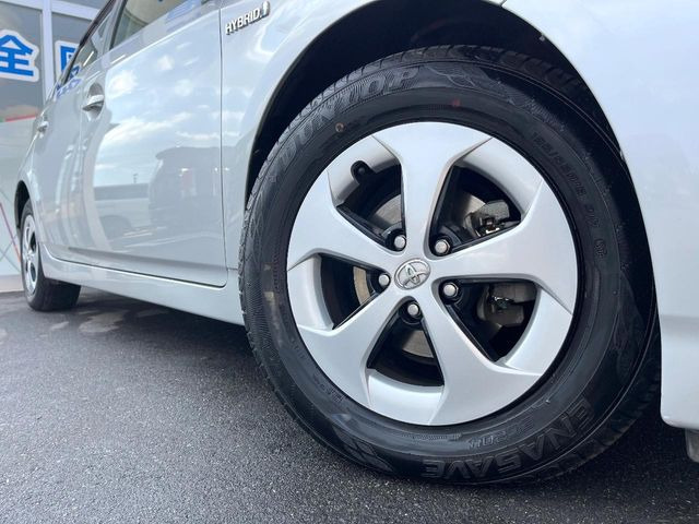 �y����15�C���`�A���~�z�C�[���z�O�ςɃ}�b�`���������A���~�z�C�[���𑕒����Ă���܂��B�e��ЊO�A���~�z�C�[����A�X�^�b�h���X�^�C�����戵�����Ă���܂��B���񂲑��k����������