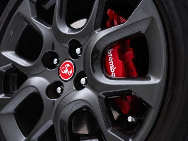 �y �A�y���^�F�蒆�Î� �z���Ђł̎ԗ��m�F�ɉ����A��O�ҋ@��2�Ђ֊Ӓ���˗����A�ԗ���Ԃ��`�F�b�N�B���i���̎��_�Ŗ�����s��������ΑΉ��A���S���Ă��͂��o���邨�Ԃ̏�ԂɎd�グ�܂��B