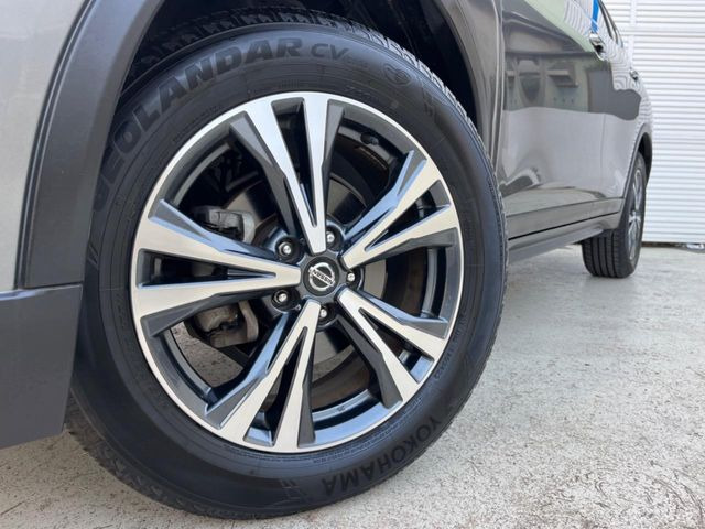 �y����18�C���`�A���~�z�C�[���z�O�ςɃ}�b�`���������A���~�z�C�[���𑕒����Ă���܂��B�e��ЊO�A���~�z�C�[����A�X�^�b�h���X�^�C�����戵�����Ă���܂��B���񂲑��k����������