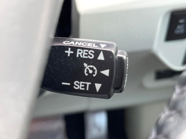 �y�N���[�Y�R���g���[���z�������H�����N���N���s�B�A�N�Z���𗣂��Ă���葬�x�ő��s���ł��A�������^�]���̕��S���y��!�����E�������ȒP�ȃX�C�b�`����Œ����ł��܂��B