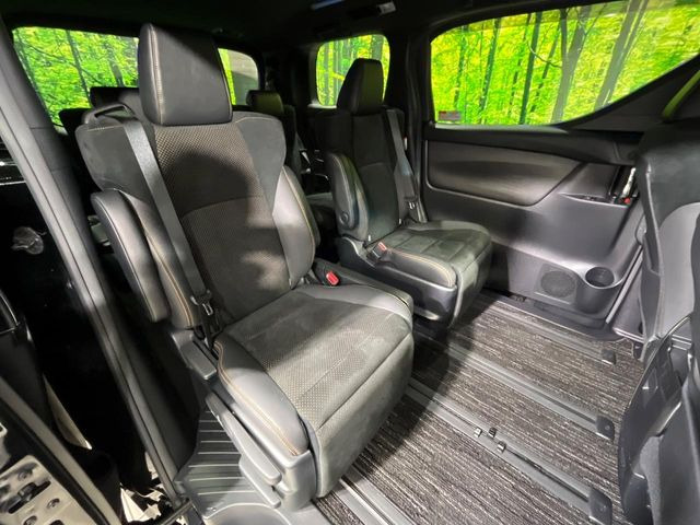 ���ڒ����̓E�H�[�N�X���[�ƂȂ��Ă���܂��B���ڂƎO��ڂ̈ړ�����~�肪�Ƃ��Ă��y�ɂȂ�̂ŁA���~��̍ۂ��X�g���X�������邱�Ƃ͂���܂����