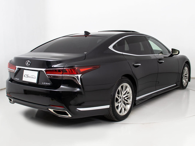 CSオートブランド「ウェザリア」エアロが装着されています!お好みはいかがですか?今付いているデザイン以外にも、各ブランドのエアロを格安にてお取付け出来ます!