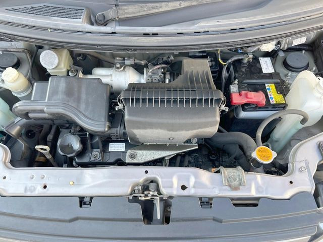 親切・丁寧な専門メカニックスタッフが応対!・車検・点検整備・事故等の修理などアフターサービスも安心。お車のカスタマイズもネクステージのサービススタッフまでご相談ください!