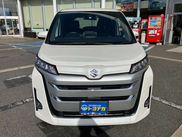 ������肭�낰��L�������Ɖ^�]�̂��₷���A���ʂȃV�[�g�A�����W�ȂǂōD�]�𓾂Ă���3��V�[�g8�l���~�j�o���^�C�v�́u�����f�B(LANDY)�v