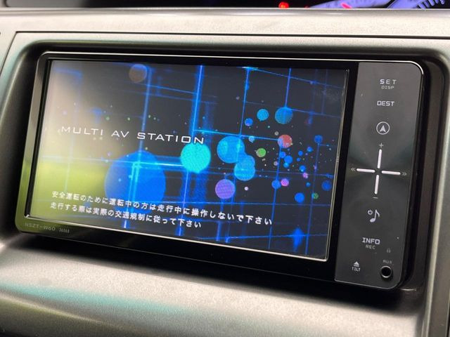 �y�����i�r�z�l�C�̏����i�r�𑕔����Ă���܂��B�i�r�̎g���₷���͂������A�I�[�f�B�I�@�\���[��!�L�����v�◷�s�͂������A�ʋ΂┃�����ȂǕ��i�̃h���C�u���y�����Ȃ�͂���