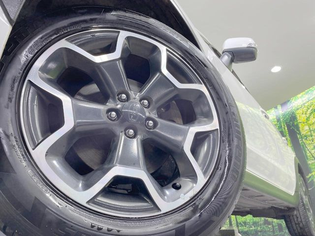 �y����17�C���`�A���~�z�C�[���z�O�ςɃ}�b�`���������A���~�z�C�[���𑕒����Ă���܂��B�e��ЊO�A���~�z�C�[����A�X�^�b�h���X�^�C�����戵�����Ă���܂��B���񂲑��k����������