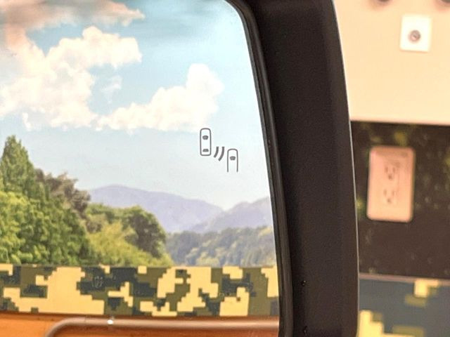 �y�u���C���h�X�|�b�g���j�^�����O�z���s���A�h�A�~���[�̎��p�ɂȂ�₷���ӏ��Ɍ㑱�Ԃ��ڋ߂���ƃT�C�h�~���[�t�߂Ɍx����\���A�h���C�o�[�ɒ��ӊ��N�����Ă���܂��B