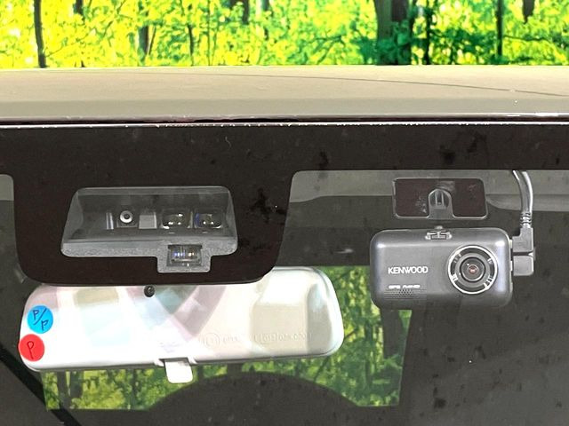 �y�X�Y�L �Z�[�t�e�B�T�|�[�g�z���s���ɑO���̎ԗ�����F�����A�Փ˂������Ȏ��͌x��ƃu���[�L�ŏՓˉ���Ɣ�Q�y�����A�V�X�g�B�����S�Ƀh���C�u�����y���݂��������܂��B