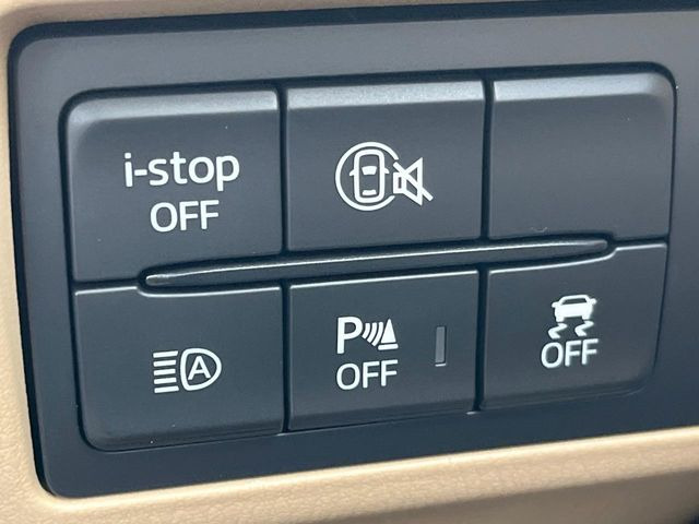 �yi-ACTIVESENSE�z���s���ɑO���̎ԗ�����F�����A�Փ˂������Ȏ��͌x��ƃu���[�L�ŏՓˉ���Ɣ�Q�y�����A�V�X�g�B�����S�Ƀh���C�u�����y���݂��������܂��B