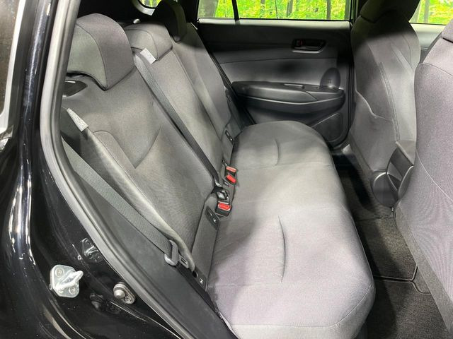後部座席も気になるようなキズ・汚れやへたり等、大きなダメージはなく、良好な状態です。