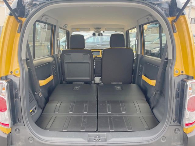 ���i�̂���������ʋ΁A���}���ɏ\���ȉ׎��X�y�[�X���m�ۂ��Ă���܂��B�Z�J���h�V�[�g��|���ƁA�傫�ȉו��̐ύڂ��\�ł���