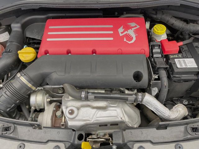 �����X�ł́A�e���[�J�[�̐�p�f�f�e�X�^�[�𓱓��B���Ǝ��i�����e�N�j�J���X�^�b�t���풓���Ă���܂��̂ŁA������̍ۂɂ����S���Ă����p���������܂��B