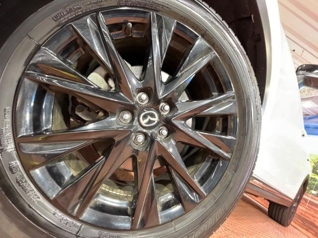 �y����19�C���`�A���~�z�C�[���z�O�ςɃ}�b�`���������A���~�z�C�[���𑕒����Ă���܂��B�e��ЊO�A���~�z�C�[����A�X�^�b�h���X�^�C�����戵�����Ă���܂��B���񂲑��k����������