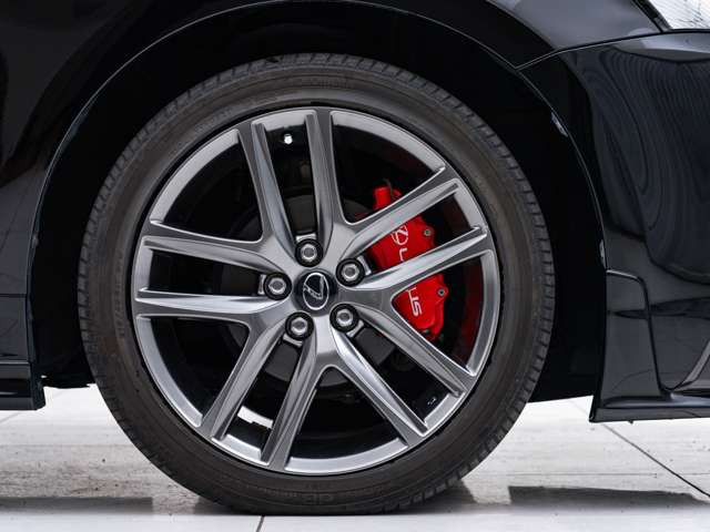 ���X�͍����A���Ԑ��X�����炱�������ɗ͂����Ă��܂��B�J�X�^���˗��͂��Ƃ��e��R�[�f�B���O��Ƃ�Ԍ������ȂǁA���������̂��q�l���炨�₢���킹������A���p���𒸂��Ă���܂��B