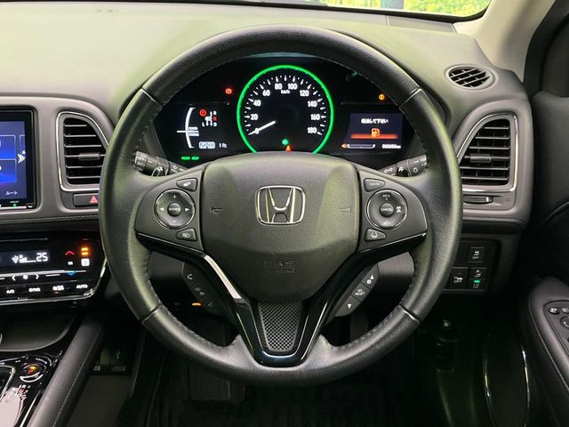 �y�����v�����X�e�A�����O�z�㎿�Ȋv���g�p���邱�ƂŁA��ɂ����������݂ƂĂ��^�]���₷���n���h���ł���