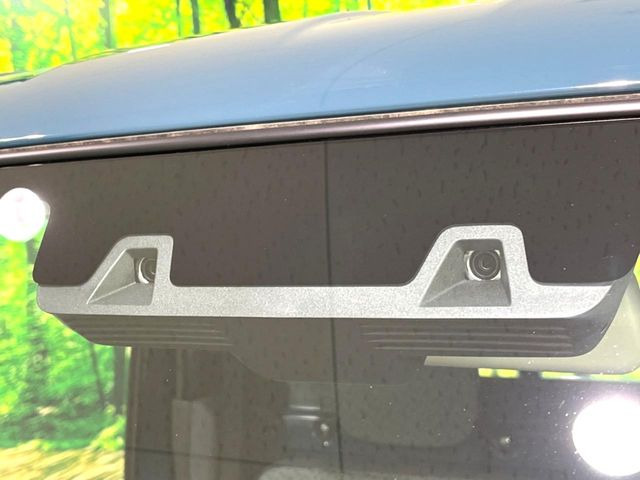 【スズキ セーフティサポート】走行中に前方の車両等を認識し、衝突しそうな時は警報とブレーキで衝突回避と被害軽減をアシスト。より安全にドライブをお楽しみいただけます。