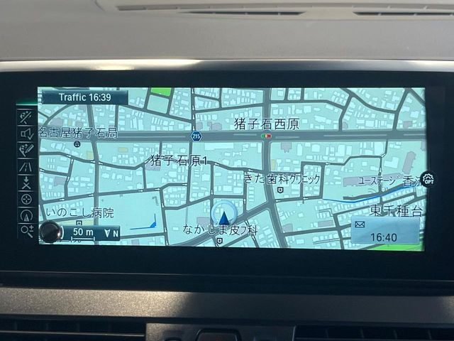 �������i�r:��̊��̂���i�r�́A����������ԓ������o���Ă���܂��BBluetooth�Đ��ȂǃI�[�f�B�I�@�\���[�����Ă���܂��̂ŁA�^�]�����y���߂܂���