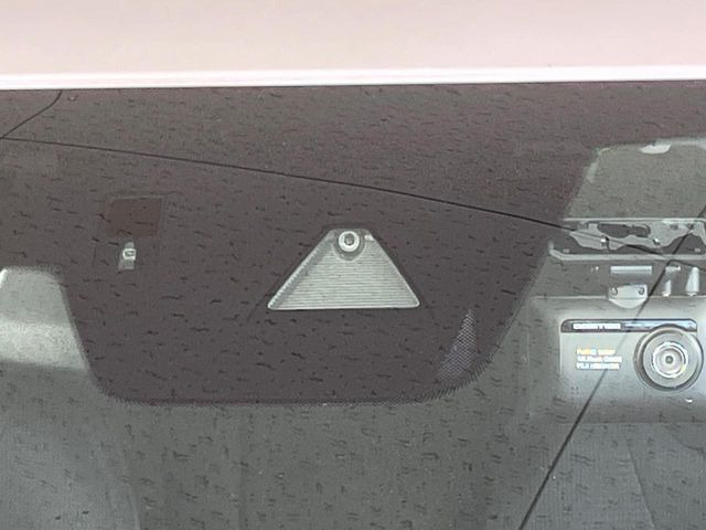 �y�A�h�o���X�h�X�}�[�g�u���[�L�T�|�[�g�z���s���ɑO���̎ԗ�����F�����A�Փ˂������Ȏ��͌x��ƃu���[�L�ŏՓˉ���Ɣ�Q�y�����A�V�X�g�B�����S�Ƀh���C�u�����y���݂��������܂��B