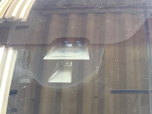 �y�V�e�B�u���[�L�A�N�e�B�u�V�X�e���z�ᑬ���s���ɑO���̎ԗ�����F�����A�Փ˂������Ȏ��͌x��ƃu���[�L�ŏՓˉ���Ɣ�Q�y�����A�V�X�g�B�����S�Ƀh���C�u�����y���݂��������܂��B