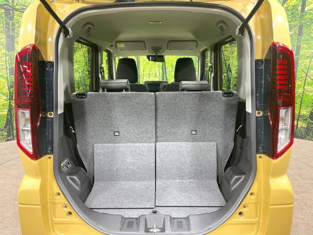 ���i�̂���������ʋ΁A���}���ɏ\���ȉ׎��X�y�[�X���m�ۂ��Ă���܂��B�Z�J���h�V�[�g��|���ƁA�傫�ȉו��̐ύڂ��\�ł���