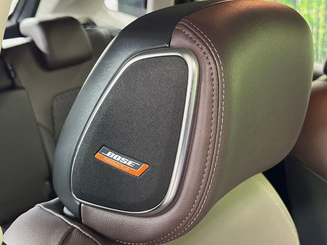 �yBOSE�T�E���h�V�X�e���z���[�J�[�I�v�V�����̍��i�ʃT�E���h�V�X�e���𓋍ځB��p�̃`���[�j���O���{���ꂽ�召�l�X�ȃX�s�[�J�[����ǎ��ȃT�E���h���t�ł��A�Տꊴ���ӂ�鉹����Ԃ����o���܂��B