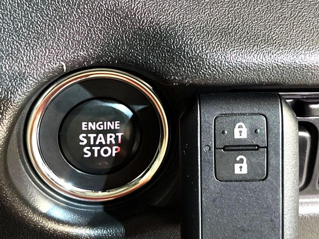 �y�L�[���X�X�^�[�g�V�X�e���z�J�o����|�P�b�g�ɓ��ꂽ�܂܂ł��h�A�̎{���E�������\�ȃX�}�[�g�L�[�𑕔��B�G���W���̃I���E�I�t�����J�M�����o���K�v����������Ƃ��Ă��֗��ł���