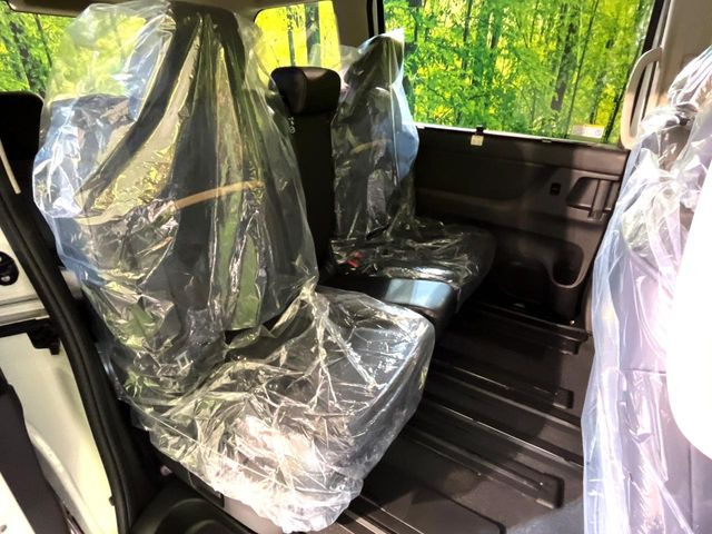 ���i���ȃI���W�i���t���A�}�b�g���I�v�V�����ɂĂ��p�ӂ��Ă���܂��B���D���ȃf�U�C����J���[�����Ԃɍ��킹�đI��ł����������Ƃ��ł��܂���