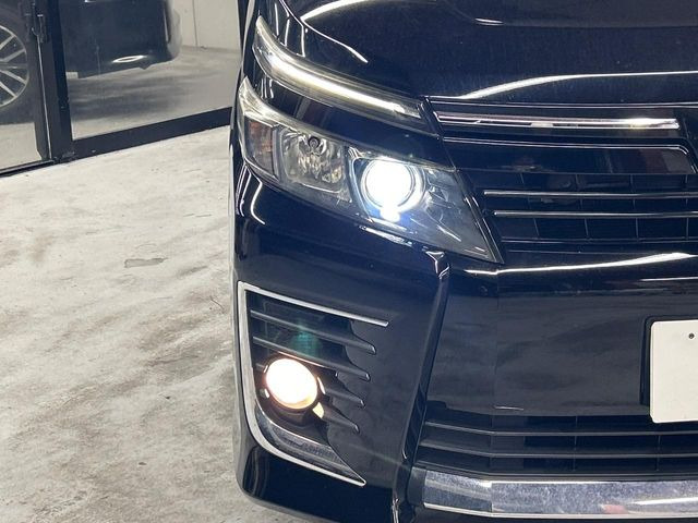 �yLED�w�b�h���C�g�z���V����ԑ��s�����ǍD�Ȏ��E���m�ۂ����S���ĉ^�]�ł��鍂�P�xLED�w�b�h���C�g�𑕔�!�_�����x�������A����d�͂��}�����Ă��܂��B