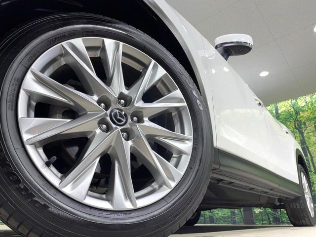 �y����19�C���`�A���~�z�C�[���z�O�ςɃ}�b�`���������A���~�z�C�[���𑕒����Ă���܂��B�e��ЊO�A���~�z�C�[����A�X�^�b�h���X�^�C�����戵�����Ă���܂��B���񂲑��k����������