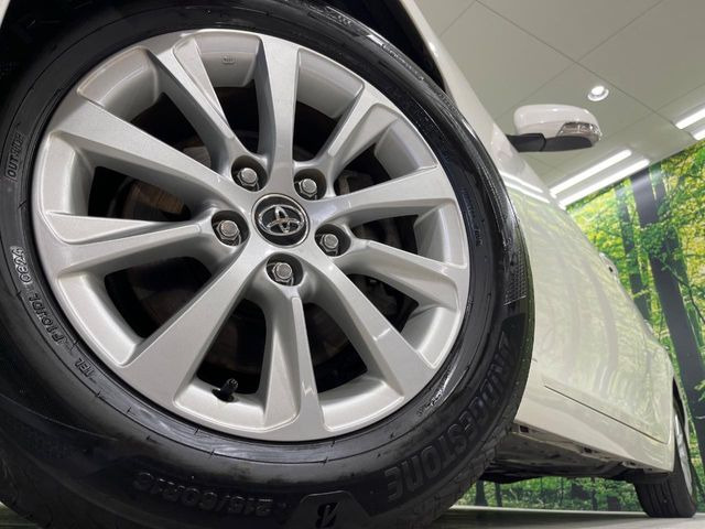 �y����16�C���`�A���~�z�C�[���z�O�ςɃ}�b�`���������A���~�z�C�[���𑕒����Ă���܂��B�e��ЊO�A���~�z�C�[����A�X�^�b�h���X�^�C�����戵�����Ă���܂��B���񂲑��k����������