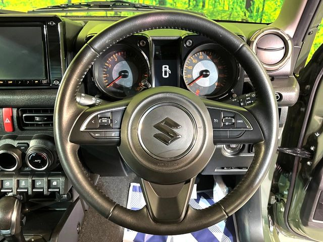 �y�����v�����X�e�A�����O�z�㎿�Ȋv���g�p���邱�ƂŁA��ɂ����������݂ƂĂ��^�]���₷���n���h���ł���