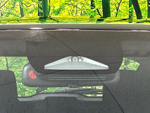 �y�g���^�Z�[�t�e�B�Z���X�z���s���ɑO���̎ԗ�����F�����A�Փ˂������Ȏ��͌x��ƃu���[�L�ŏՓˉ���Ɣ�Q�y�����A�V�X�g�B�����S�Ƀh���C�u�����y���݂��������܂��B�y���[�_�[�N���[�Y�R���g���[���z�������H