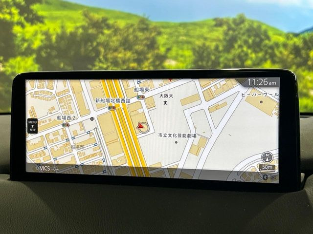 �y10.25�C���`�}�c�_�R�l�N�g�z�ԓ��̕��͋C�Ƀ}�b�`������^�f�B�X�v���C�B�X�}�z�ڑ��ł̃i�r�g�p��Bluetooth�Đ����A�l�X�ȋ@�\���y���߂܂��B�����I�ȃ_�C�������삪�\�ŁA�g��������ǍD�ł��B