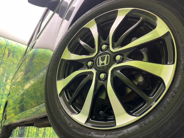 �y����14�C���`�A���~�z�C�[���z�O�ςɃ}�b�`���������A���~�z�C�[���𑕒����Ă���܂��B�e��ЊO�A���~�z�C�[����A�X�^�b�h���X�^�C�����戵�����Ă���܂��B���񂲑��k����������