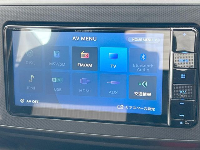 【ナビゲーション】目的地までしっかり案内してくれる使いやすいナビ。Bluetooth接続すればお持ちのスマホやMP3プレイヤーの音楽を再生可能!毎日の運転がさらに楽しくなります!!