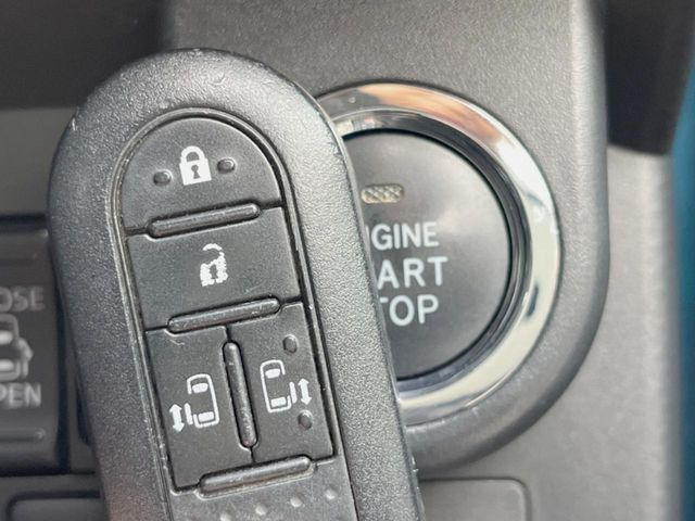 �y�L�[�t���[�V�X�e���z�J�o����|�P�b�g�ɓ��ꂽ�܂܂ł��h�A�̎{���E�������\�ȃX�}�[�g�L�[�𑕔��B�G���W���̃I���E�I�t�����J�M�����o���K�v����������Ƃ��Ă��֗��ł���