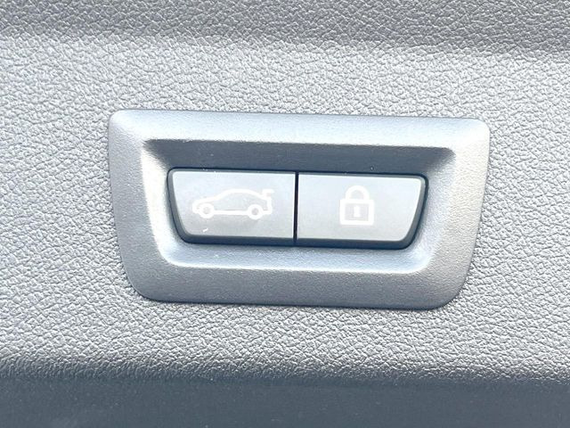 ���p���[�o�b�N�h�A:�����^�b�`�Ń��A�Q�[�g�̊J���ł��A�ו��Ȃǂŗ��肪�ǂ����Ă����Ԃł��ȒP�ɊJ���ł���֗��@�\�ł��B