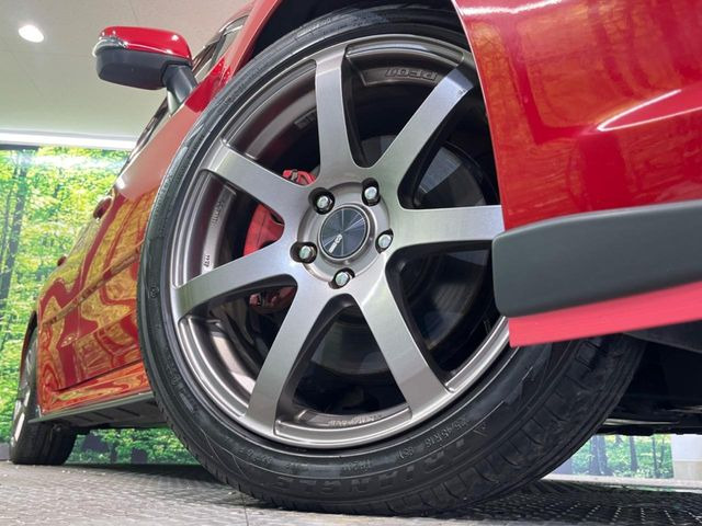 �y����18�C���`�A���~�z�C�[���z�O�ςɃ}�b�`���������A���~�z�C�[���𑕒����Ă���܂��B�e��ЊO�A���~�z�C�[����A�X�^�b�h���X�^�C�����戵�����Ă���܂��B���񂲑��k����������