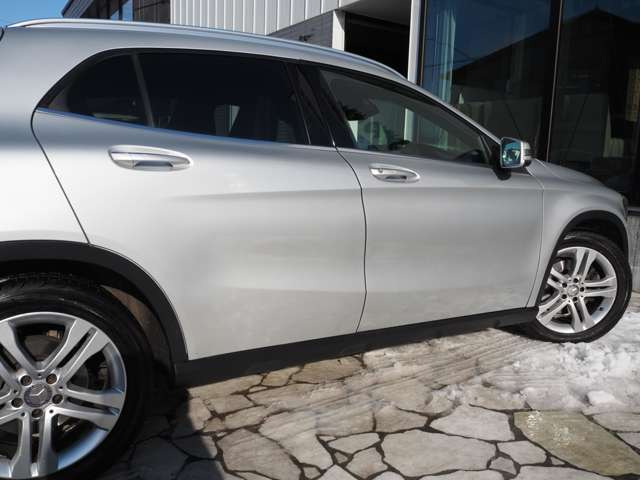 な、なんと只今、当店でご成約のお客様に『夏冬ワイパーブレード』をプレゼント!水はけの悪いワイパーでの視界不良は運転の妨げになり大変危険です!『カーセンサーを見た』とスタッフまでお伝え下さい☆