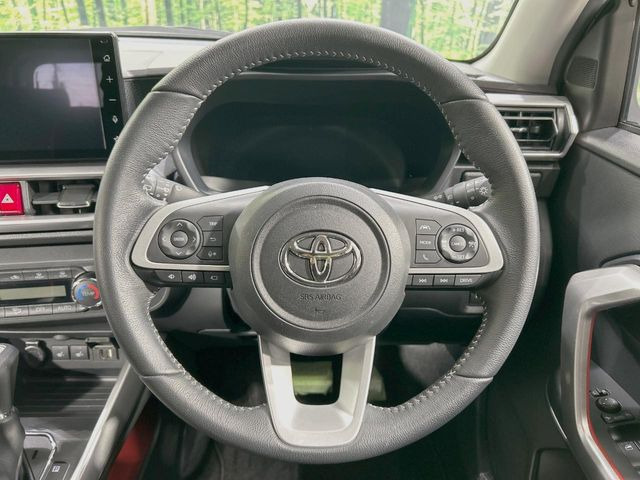 �y�����v�����X�e�A�����O�z�㎿�Ȋv���g�p���邱�ƂŁA��ɂ����������݂ƂĂ��^�]���₷���n���h���ł���