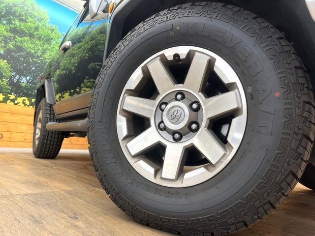 �y�����A���~�z�C�[���z�����I�v�V�����z�C�[���𑕒��B���s���\�̌���ɉ����A�O�ς����X�^�C���b�V���ɂȂ��Ă��܂��B