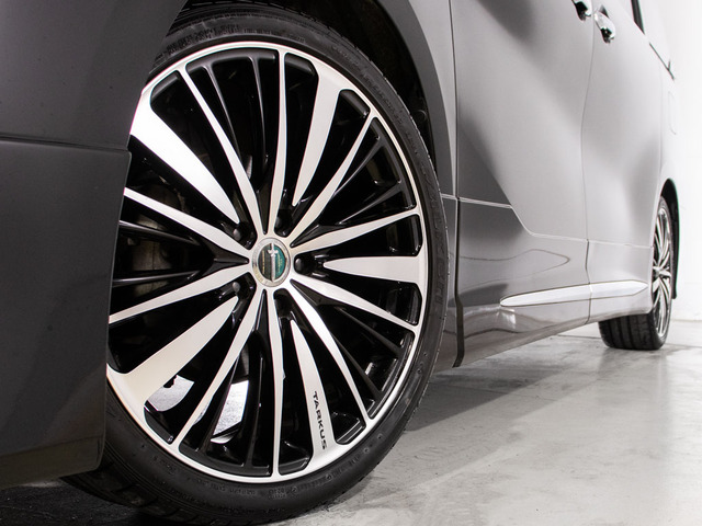 ★各種カスタム!★エアロ取付、社外アルミホイール換装承っております!