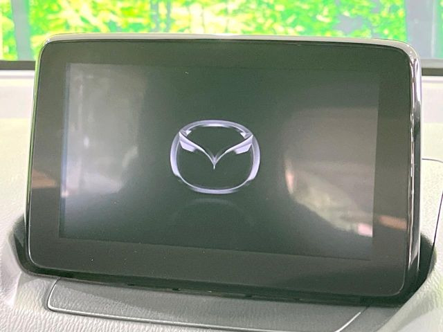 �y�}�c�_�R�l�N�g�i�r�z�ԓ��̕��͋C�Ƀ}�b�`������̌^�^�C�v�̃i�r�B�e����q�ݒ��Bluetooth�Đ����A�l�X�ȋ@�\���y���߂܂��B�����I�ȃ_�C�������삪�\�ŁA�g��������ǍD�ł��B