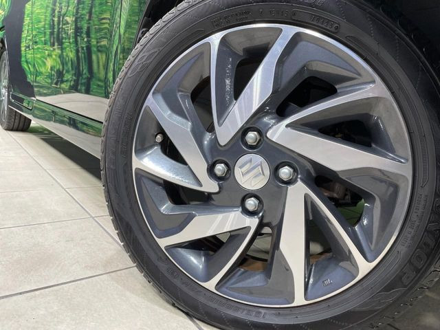 �y����15�C���`�A���~�z�C�[���z�O�ςɃ}�b�`���������A���~�z�C�[���𑕒����Ă���܂��B�e��ЊO�A���~�z�C�[����A�X�^�b�h���X�^�C�����戵�����Ă���܂��B���񂲑��k����������