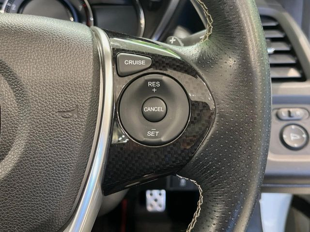 �y�N���[�Y�R���g���[���z�������H�����N���N���s�B�A�N�Z���𗣂��Ă���葬�x�ő��s���ł��A�������^�]���̕��S���y��!�����E�������ȒP�ȃX�C�b�`����Œ����ł��܂��B